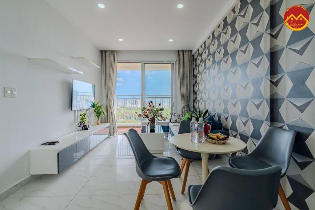 Căn hộ 2br2wc Near Tan Son Nhat Airport - *